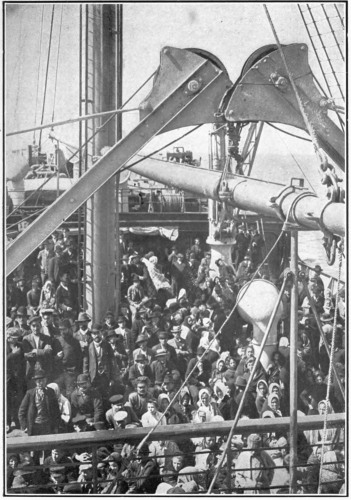 From stereograph copyright&mdash;1905, by Underwood &
Underwood, N. Y.
AS SEEN BY MY LADY OF THE FIRST CABIN.
The fellowship of the steerage makes good comrades, where no barriers
exist and introductions are neither possible nor necessary.