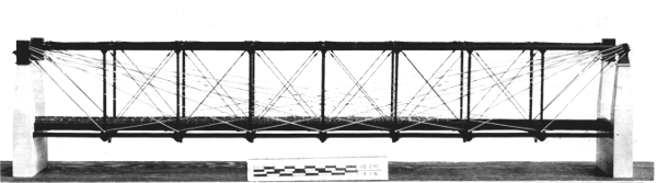 Figure 7.&mdash;Recent model of Bollman&rsquo;s Winchester span.
Only two of the three lines of trussing are shown. The model is based on
Bollman&rsquo;s published description and drawings of the structure. (USNM
318171; Smithsonian photo 46941.)