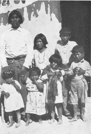 Figure 15.&mdash;Quahongva, Story-teller of Shungopovi, and Listeners.